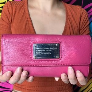 *Authentic* MARC by Marc Jacobs leather wallet